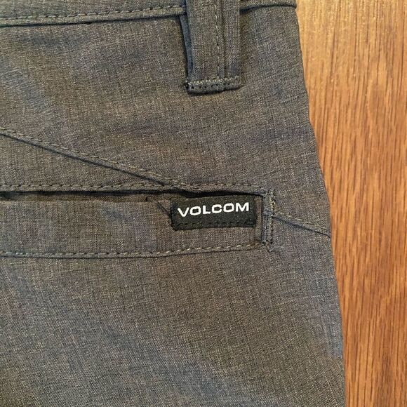 VOLCOM Shorts Toddler 2T Flat front Gray - Picture 12 of 12